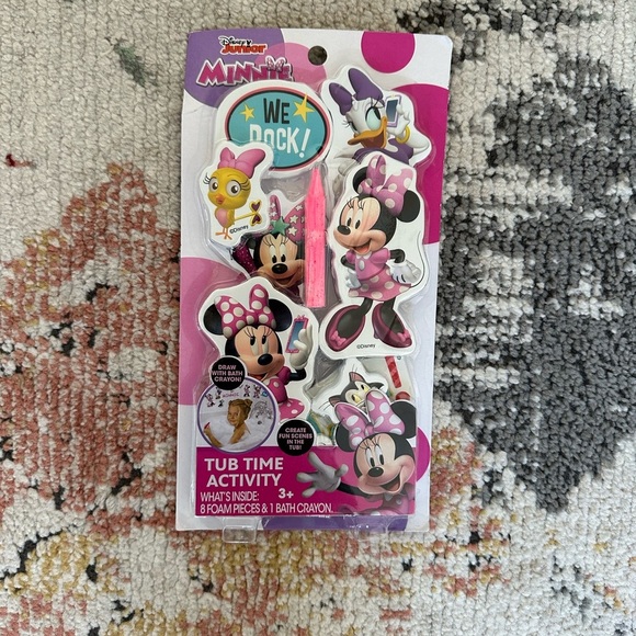 Disney Minnie Mouse 9 Piece Tub Time Activity Set Bath NEW
Crayon & Foam pieces - Picture 2 of 3
